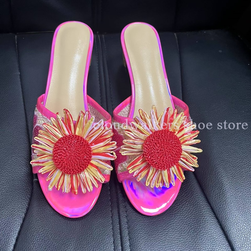 Schillernde bestickte Oberseit – Embroidery Flower Bewertung und Preis
