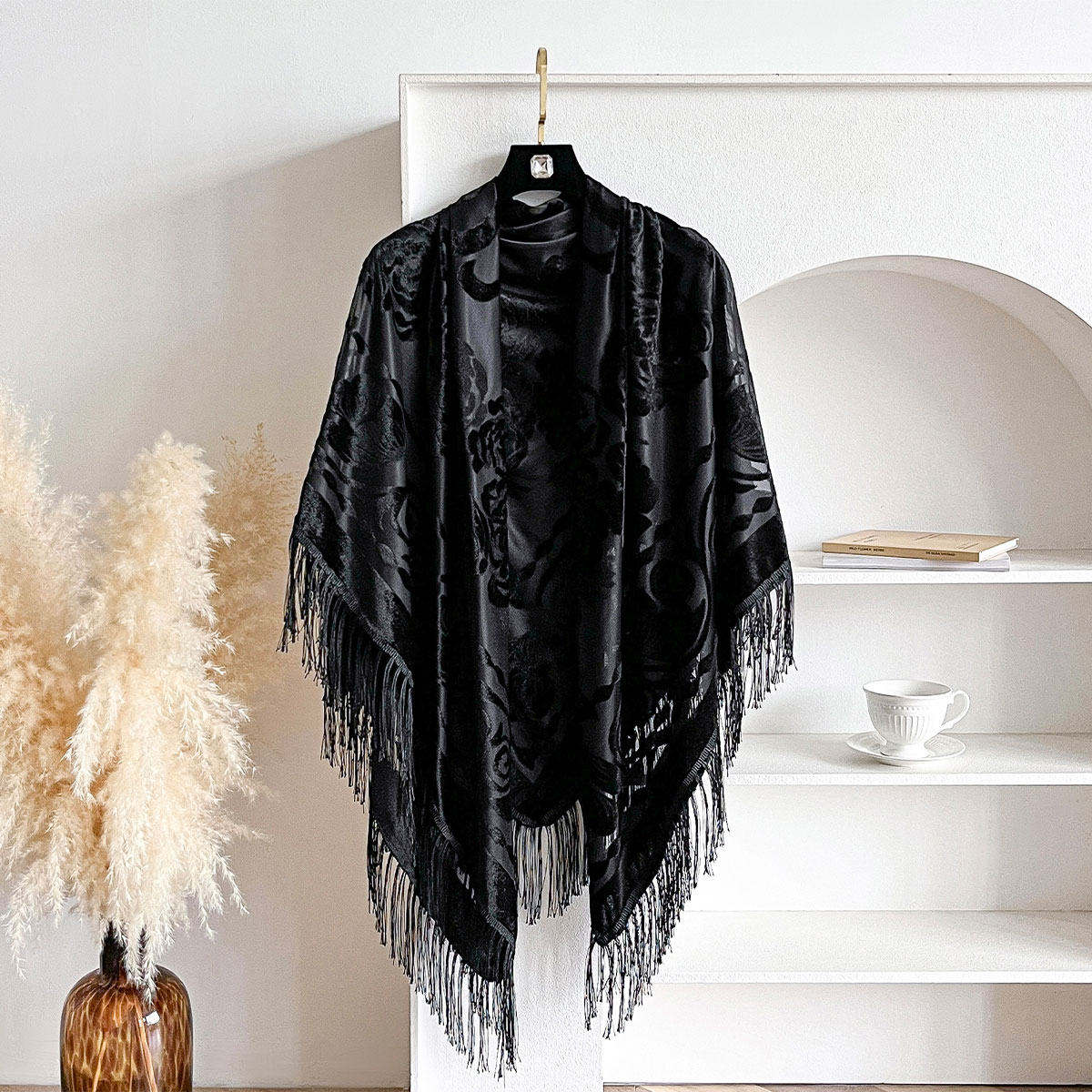 Retro Samt-Quastenschal mit Bl – Embroidery Shawl Bewertung und Preis
